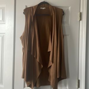 Max studio 3X vest knit in the back and faux suede,